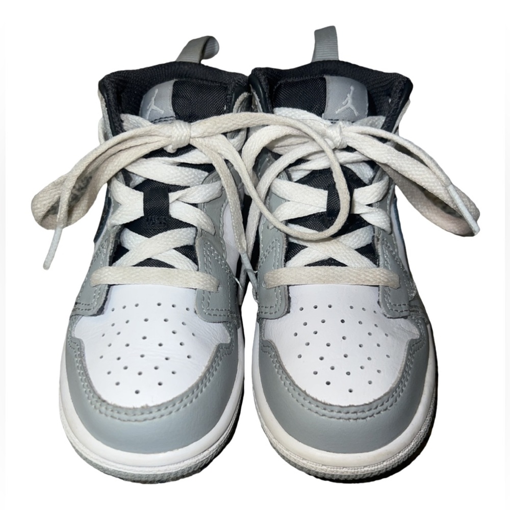 Nike Jordan 1 Mid Light Smoke Grey Kid Size 9 640734-078
